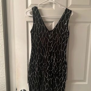 BLACK/SILVER SEQUIN MIDI DRESS